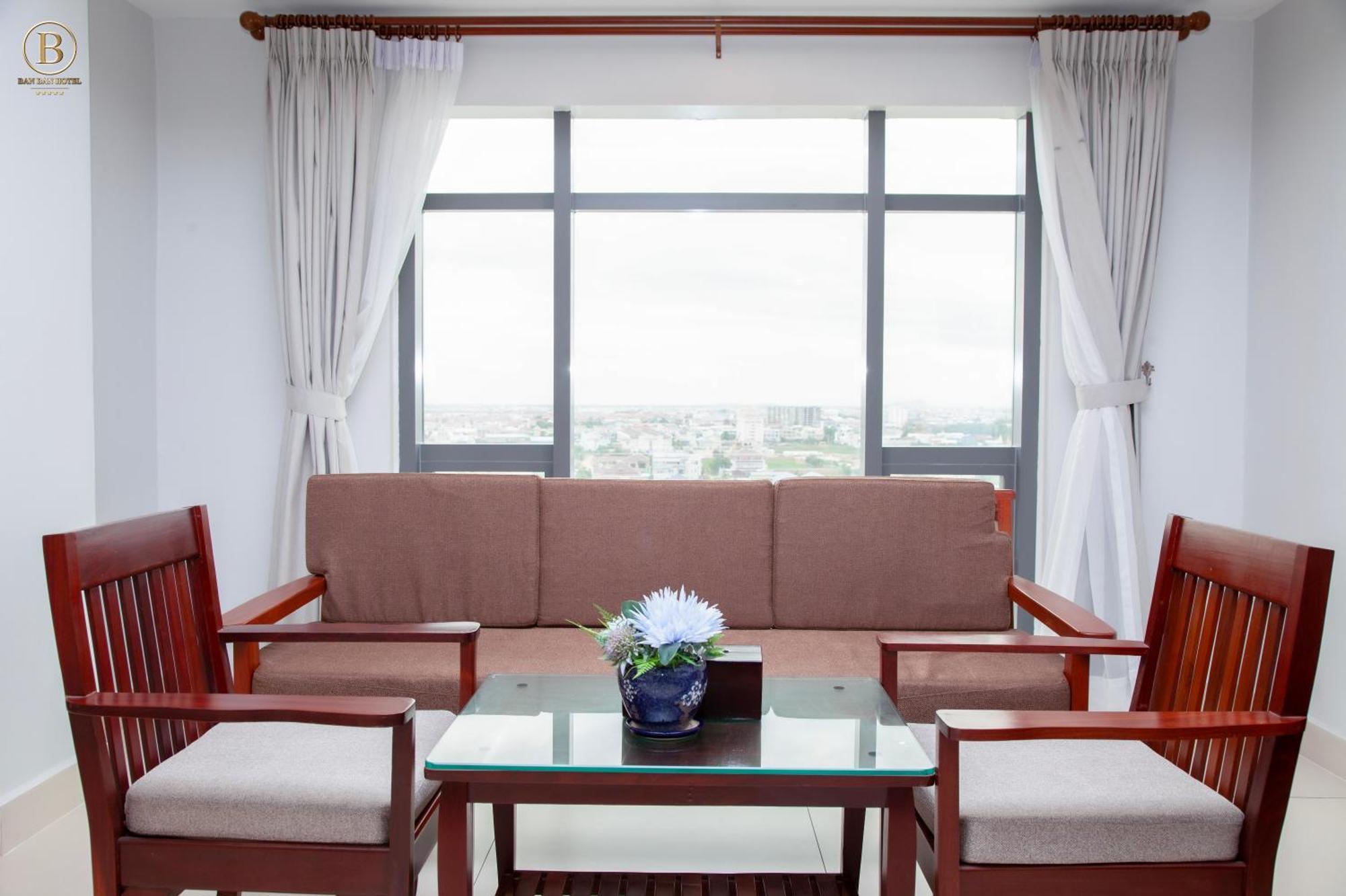 Ban Ban Hotel Phnom Penh Exterior photo